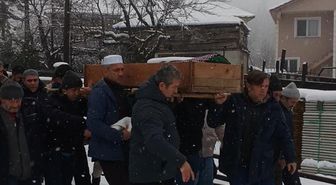 Zonguldak’ta hafif ticari aracın çarpması sonucu ölen kadının cenazesi Düzce’de toprağa verildi